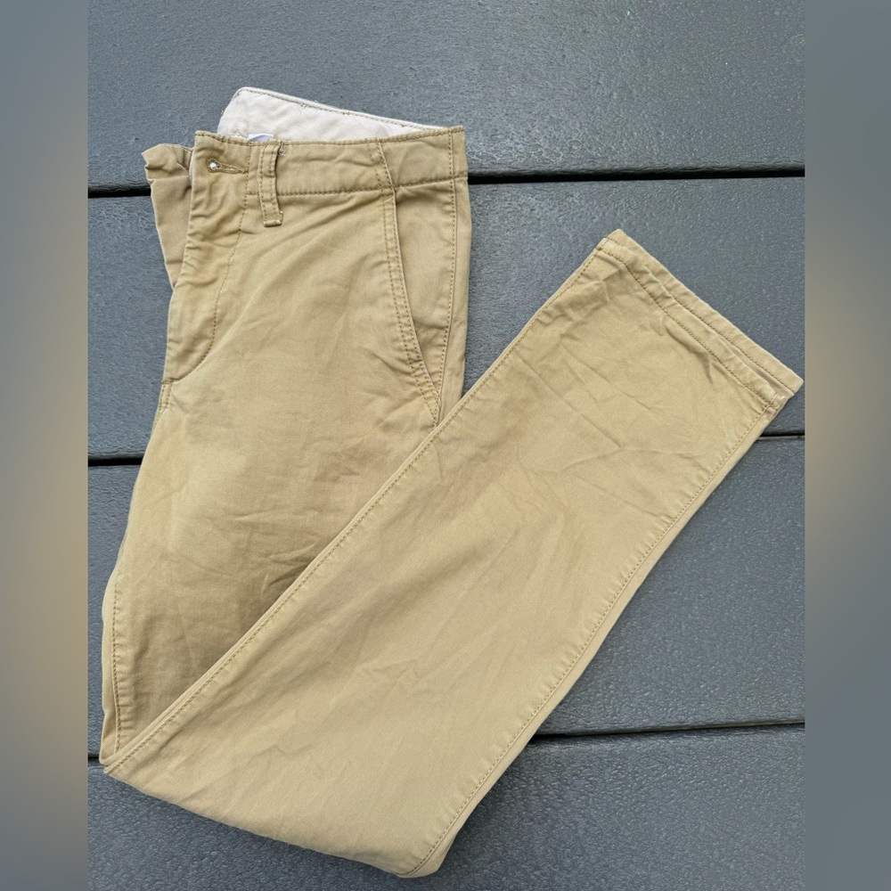 EUC GAP khaki pants.